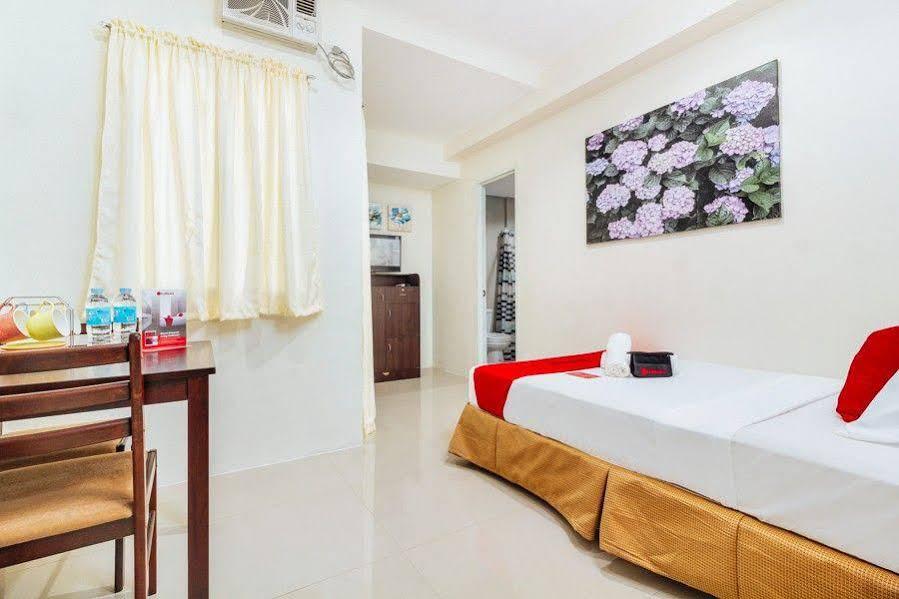 Oyo 707-908 Salinas Suites Cebu Εξωτερικό φωτογραφία
