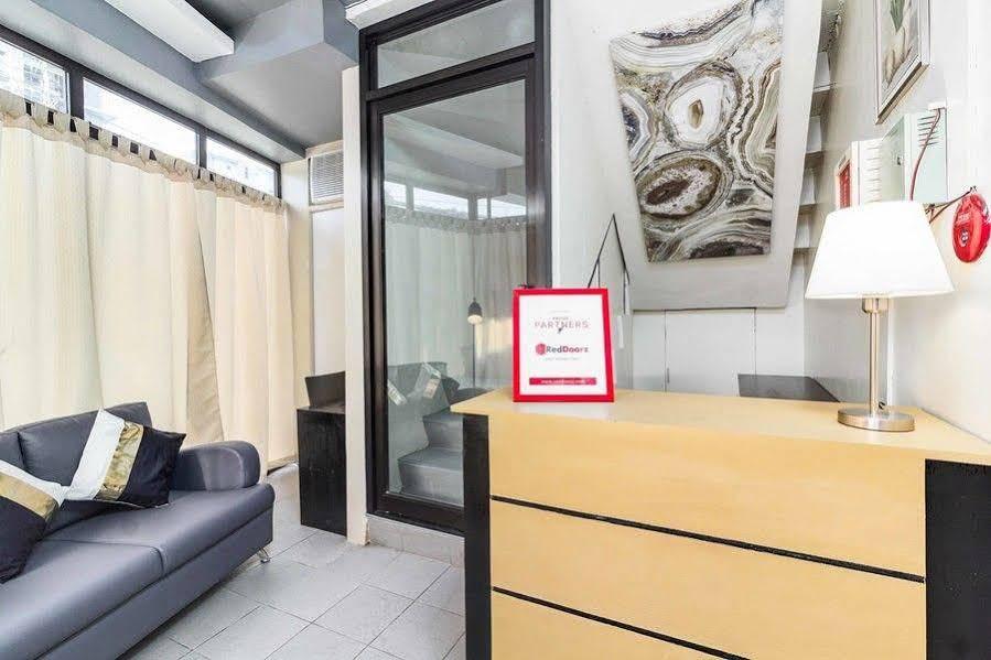Oyo 707-908 Salinas Suites Cebu Εξωτερικό φωτογραφία